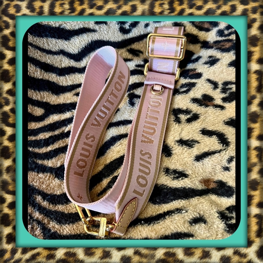 👑AUTHENTIC Louis Vuitton Bandouliere Sports Strap. Brand New!